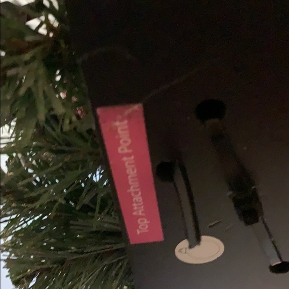VS PINK CHRISTMAS DISPLAY FROM 2018 taking offers - Picture 8 of 8